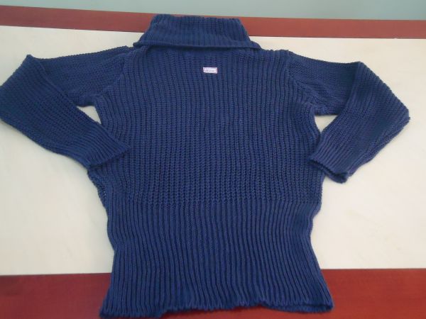 BLUSA DE LINHA AZUL, ESTILO CACHARREL, TAM: ÚNICO